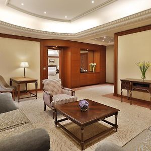 Executive One-Bedroom King Suite